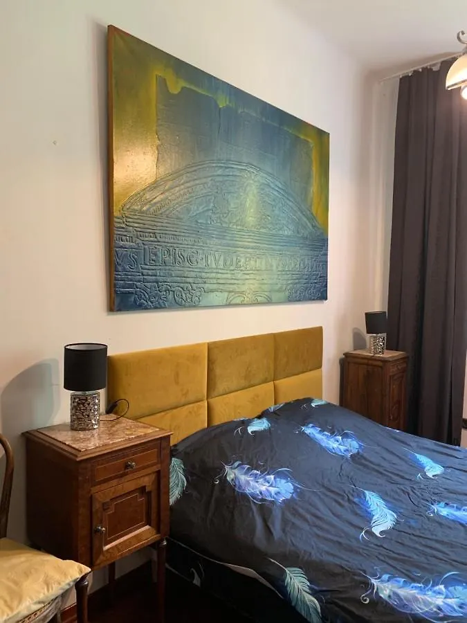 Beautiful And Charming Apartment In The Heart Of The Old Town Warsaw