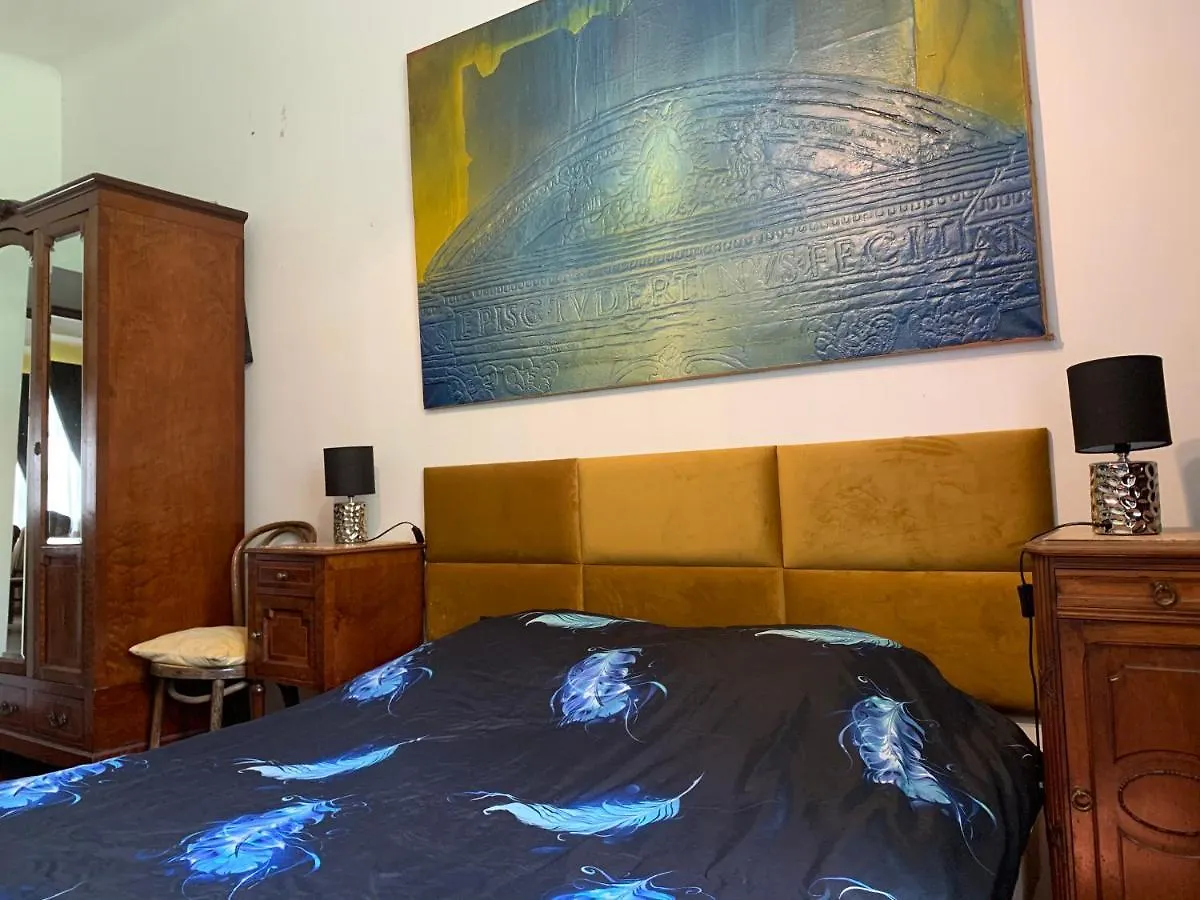Beautiful And Charming Apartment In The Heart Of The Old Town Warsaw