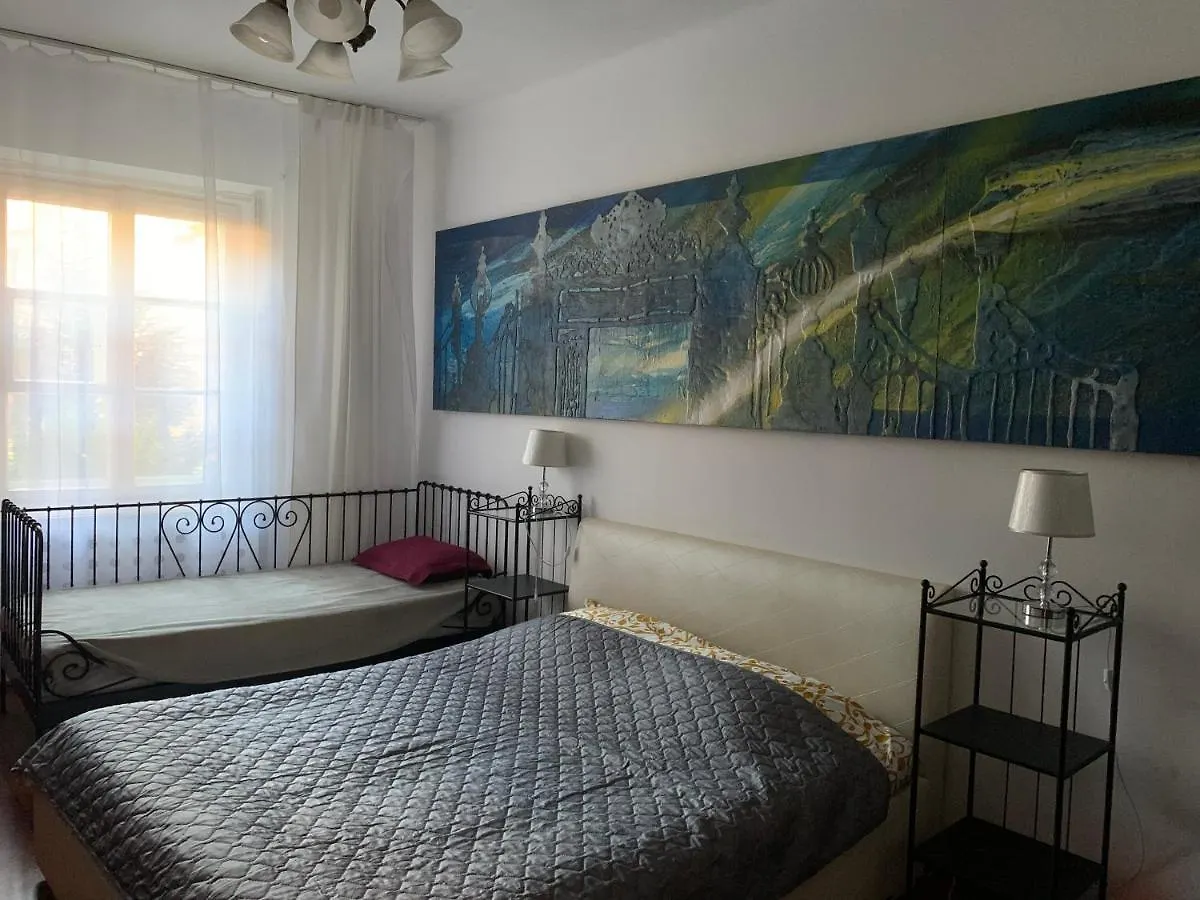 Beautiful And Charming Apartment In The Heart Of The Old Town Warsaw