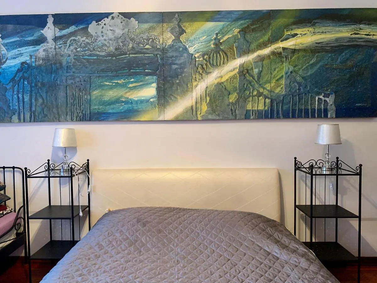 Beautiful And Charming Apartment In The Heart Of The Old Town Warsaw