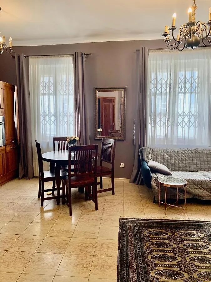 Beautiful And Charming Apartment In The Heart Of The Old Town Warsaw Poland