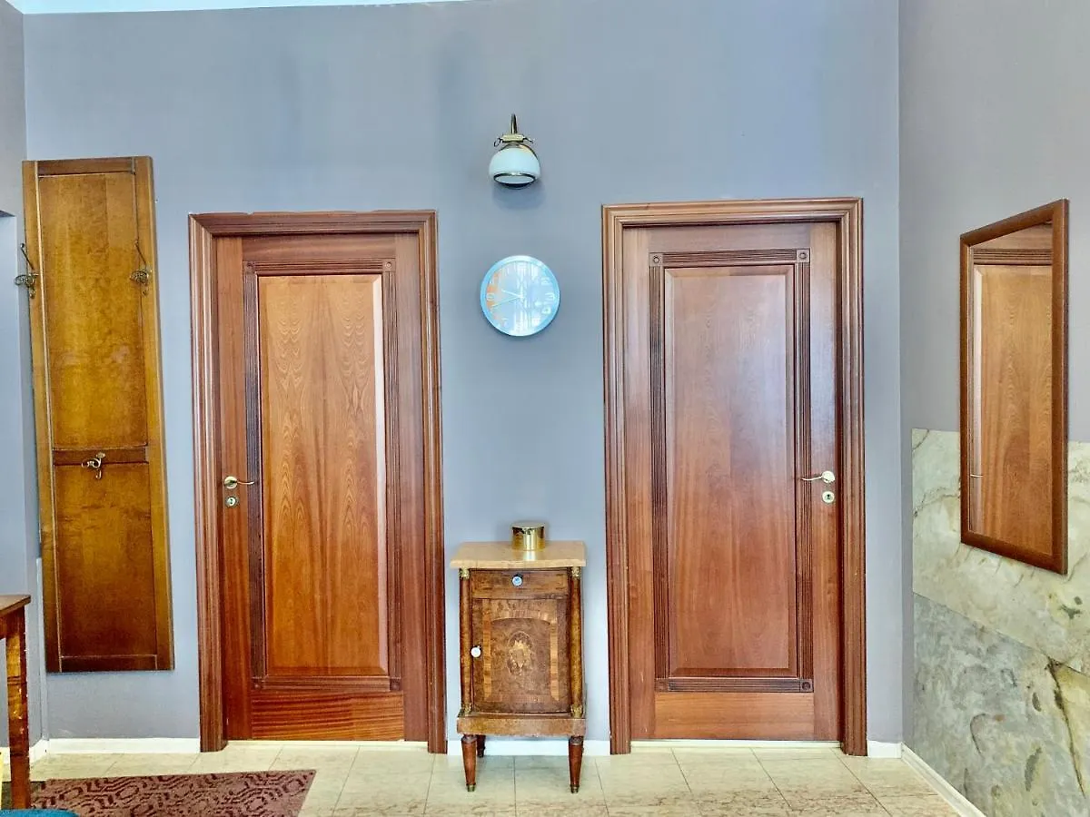 Beautiful And Charming Apartment In The Heart Of The Old Town Warsaw 0*,