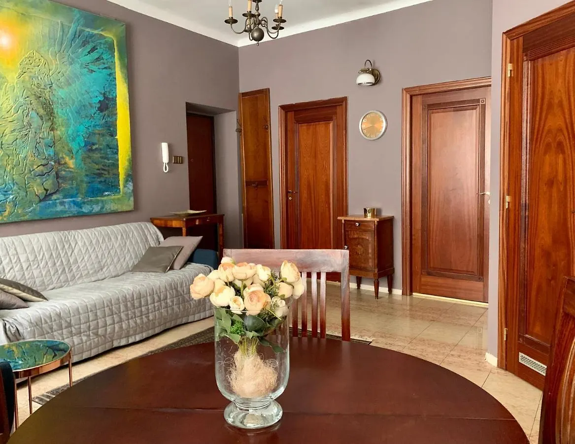Beautiful And Charming Apartment In The Heart Of The Old Town Warsaw 0*,